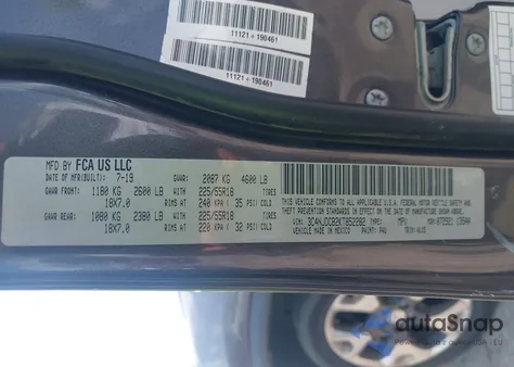 2019 Jeep Compass Limited 4X4 from USA, damaged, VIN 3C4NJDCB2KT852282